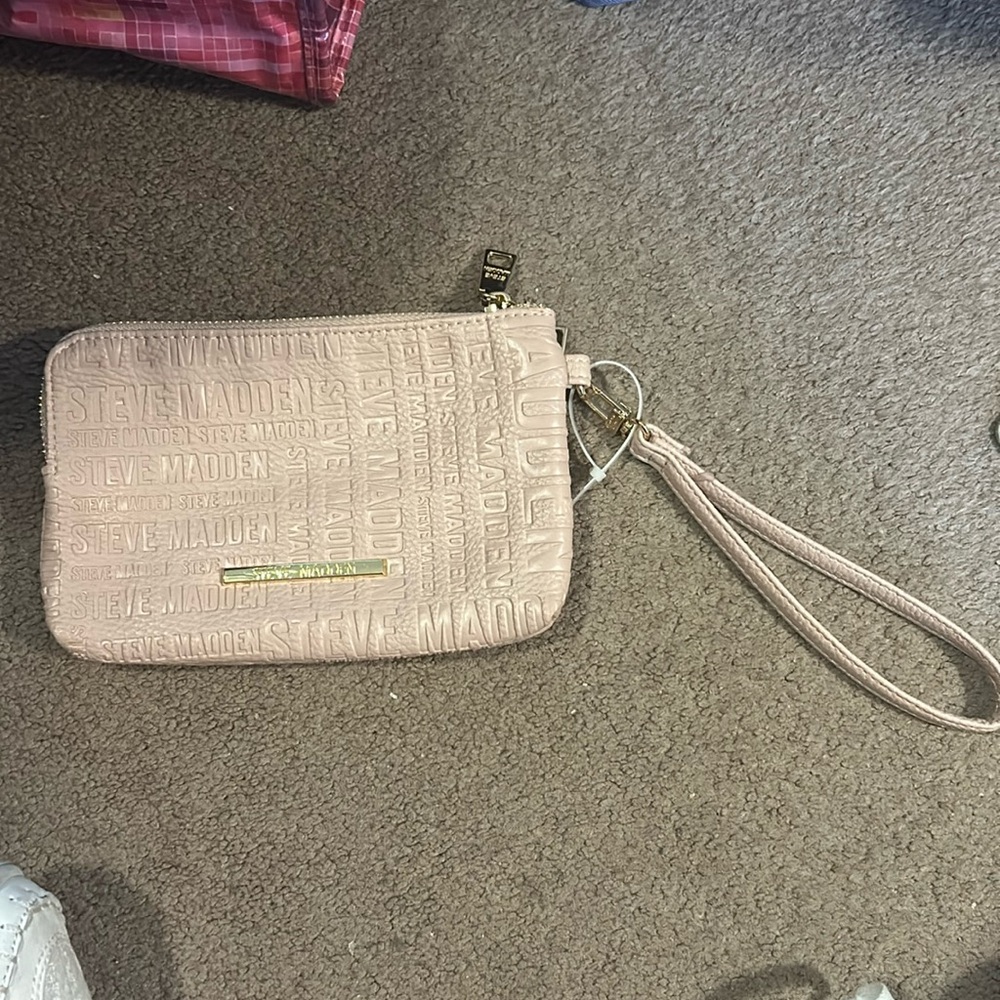 Steve Madden wristlet